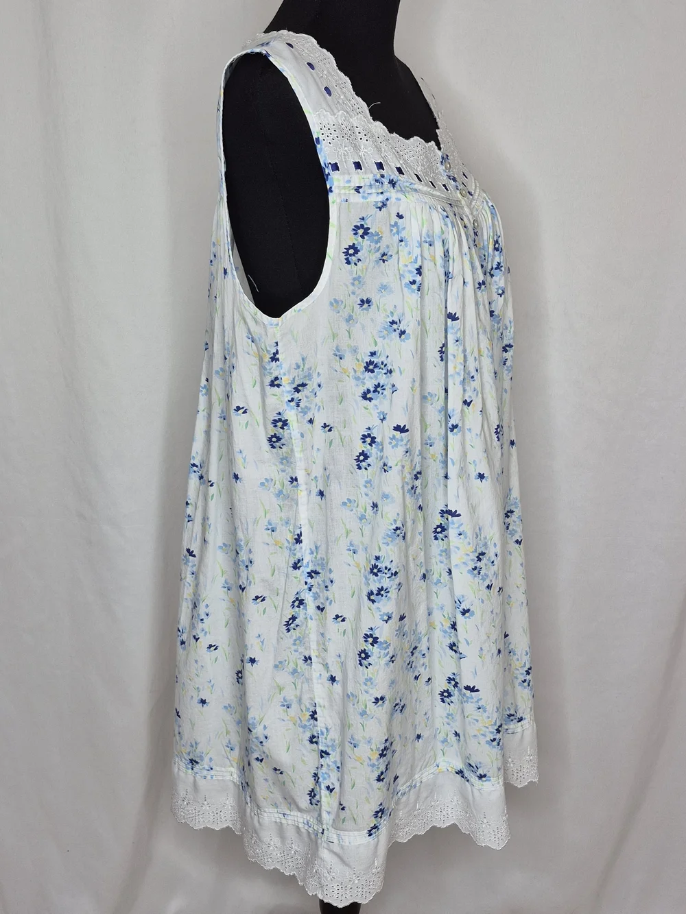 Eileen West "Ditsy" Floral Sleevelees Short Cotton Lawn Nightgown - Picture 3 of 12